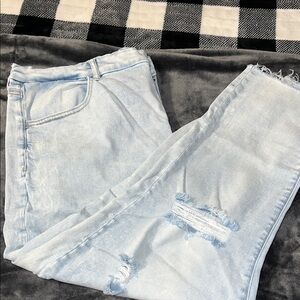 American Eagle Light Blue Cropped Distressed Jeans